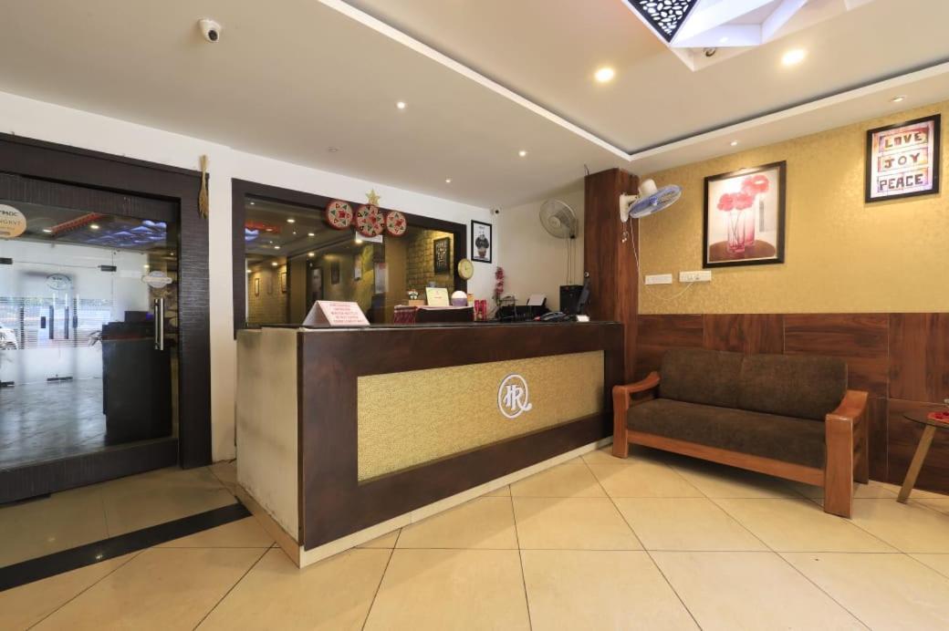 Hotel Rashmi กูวาฮาติ ภายนอก รูปภาพ